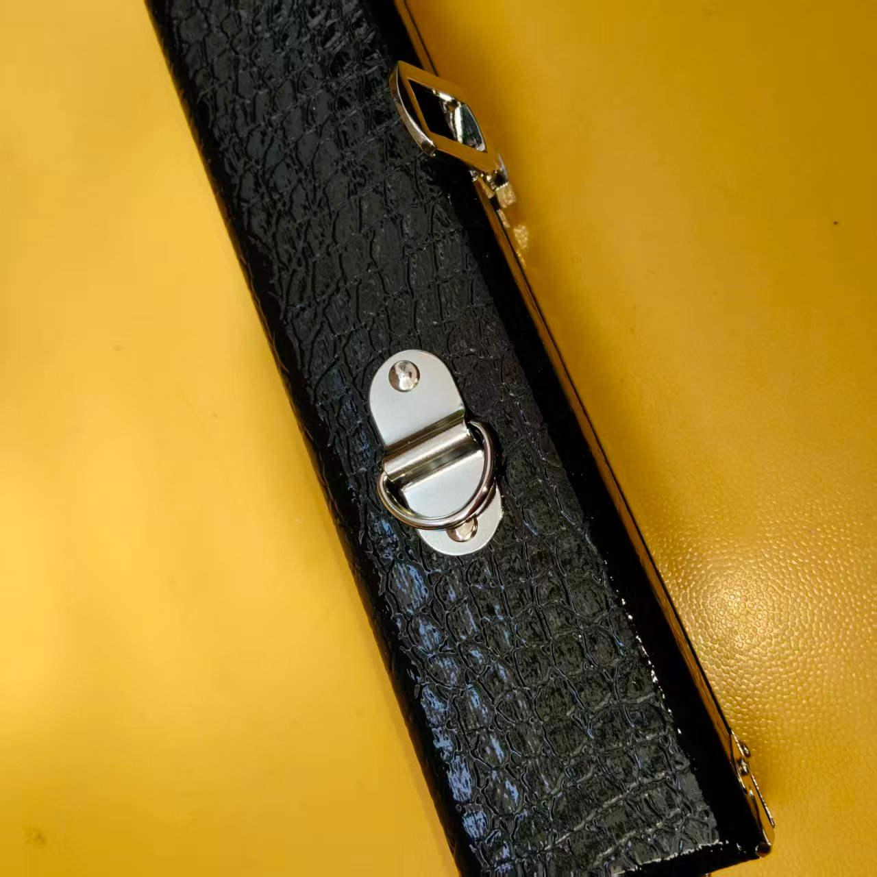 "Fiesta" Carbon Fiber French Violin Bow